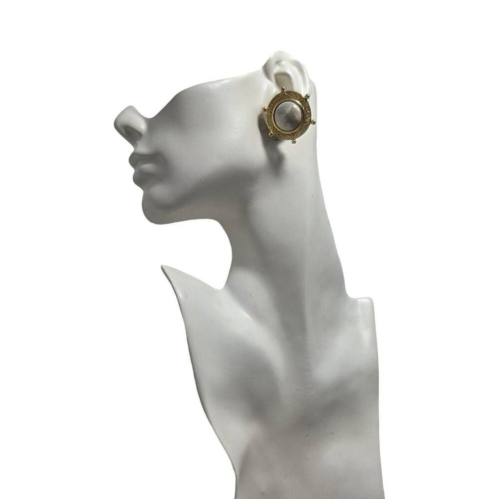 Vintage Glass Cabochon Gold Tone Clip-On Earrings